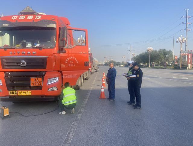 兴平市强化源头管控筑牢柴油货车治污防线(图1)