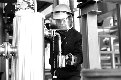 平煤神马尼龙66盐装置投产(图1)