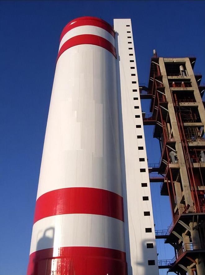 尿素造粒塔维修顺利竣工抗尿素吸潮腐蚀与高温变形(图1)